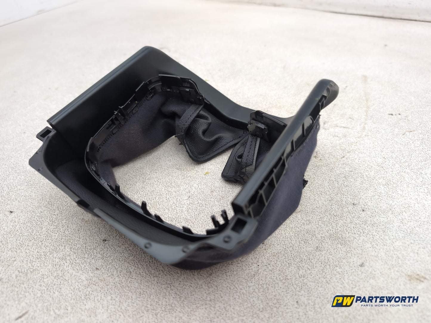 Mercedes-Benz E220 E-Calss W212 Steering Wheel Surround Trim Cover A2126800408 - photo 8