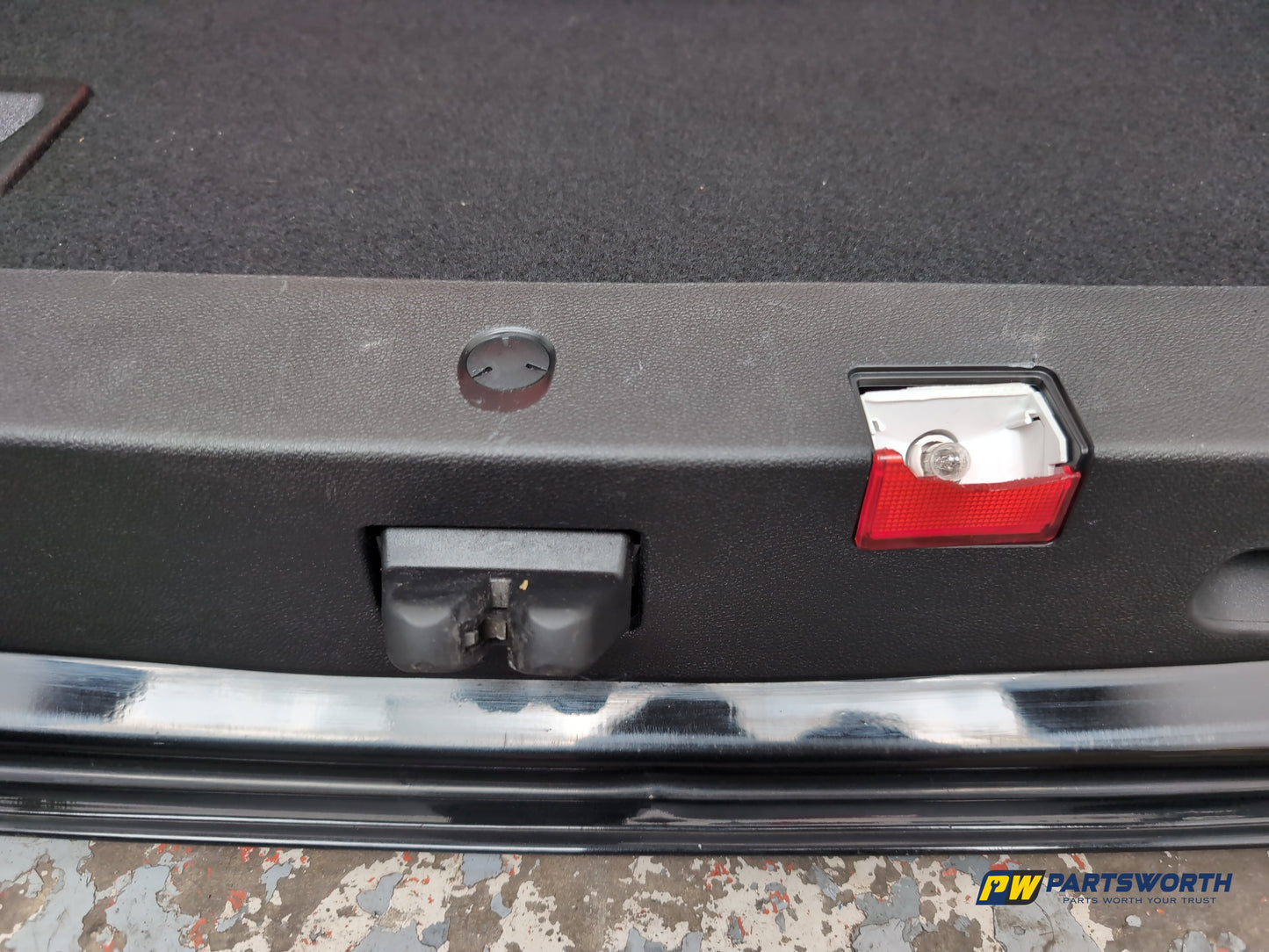 Boot Lid 14