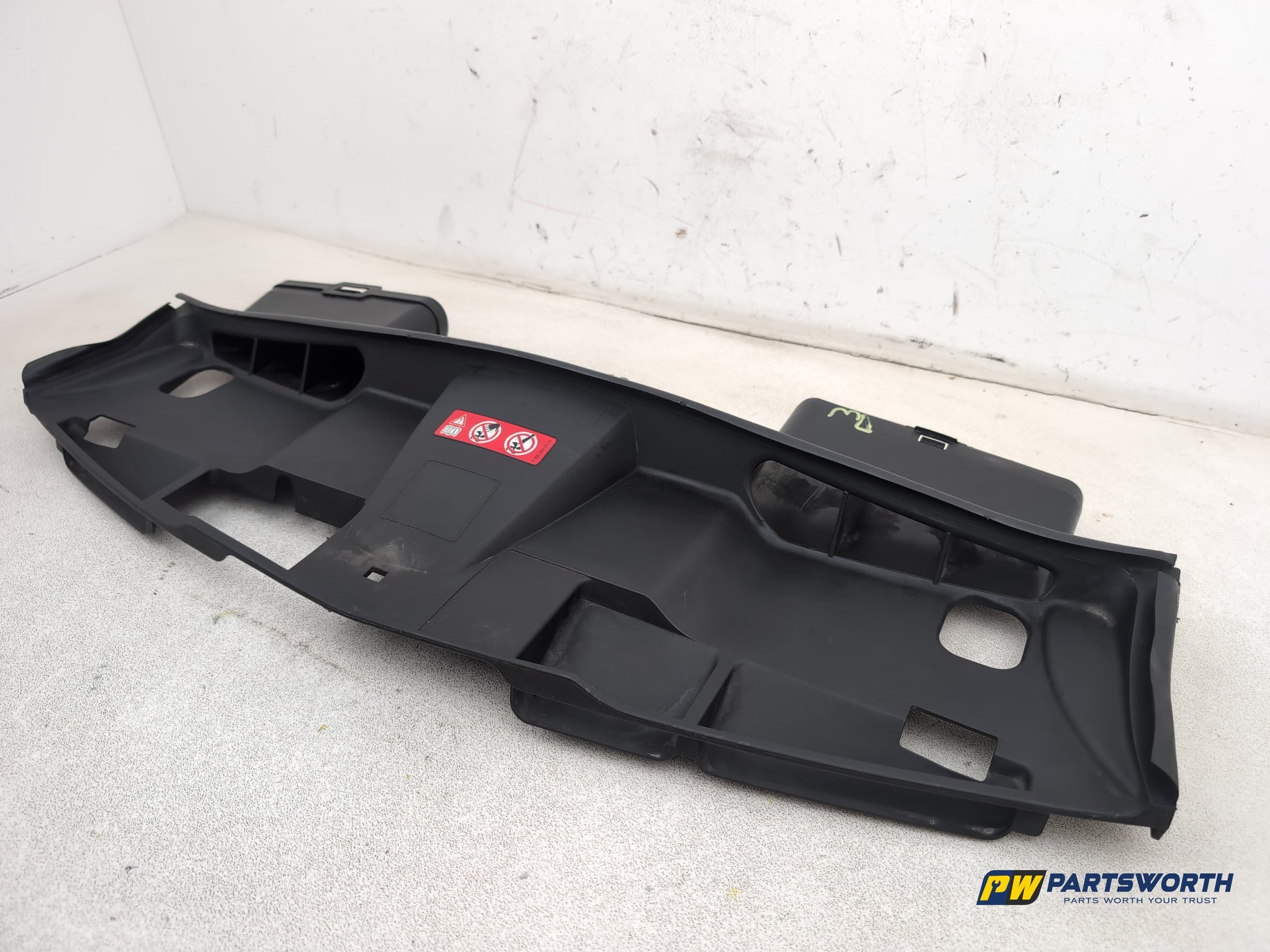 Mercedes-Benz E220 W212 E-Class Slam Panel Air Intake Duct Guide A2125000155 - photo 9