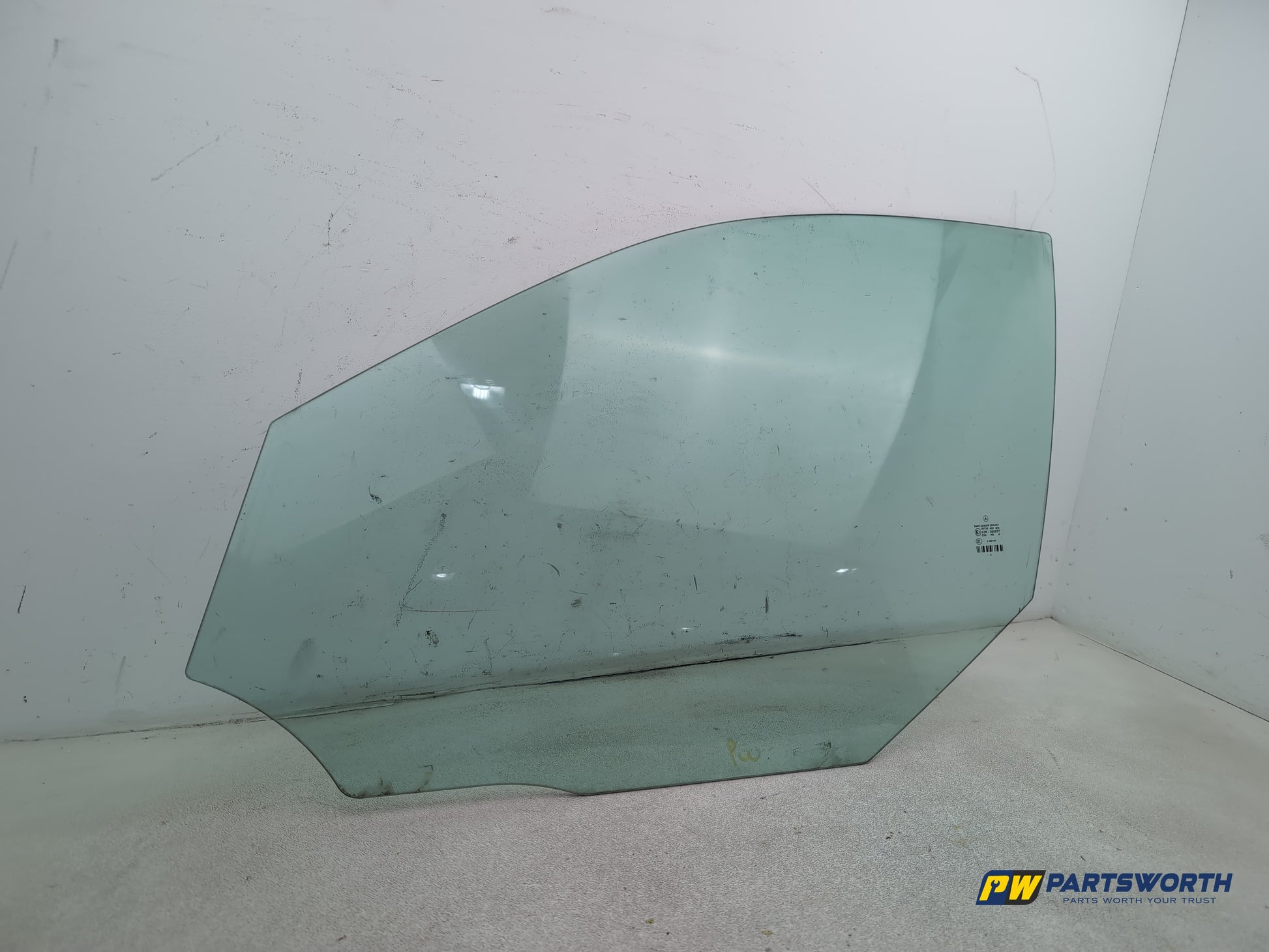 Mercedes-Benz E220 E-Class W212 Saloon Door Glass Front Lh Passenger Side - photo 2
