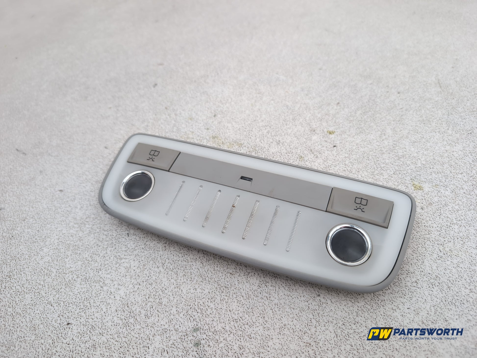 Mercedes-Benz E220 E-Class W212 Saloon Interior Rear Reding Lights 2009-2013 - photo 2