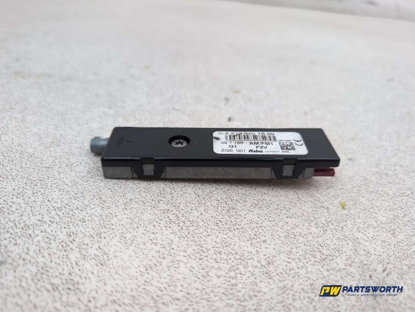 Mercedes-Benz E220 E-Class W212 Antenna Aerial Amplifier Module Unit A2128201689 - photo 8
