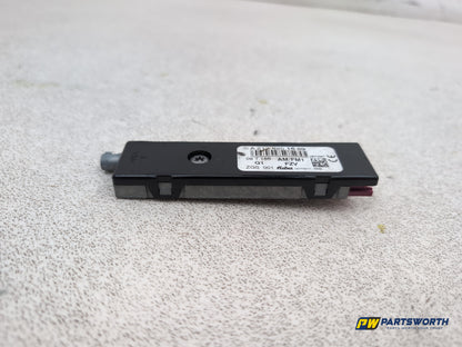 Mercedes-Benz E220 E-Class W212 Antenna Aerial Amplifier Module Unit A2128201689 - photo 2