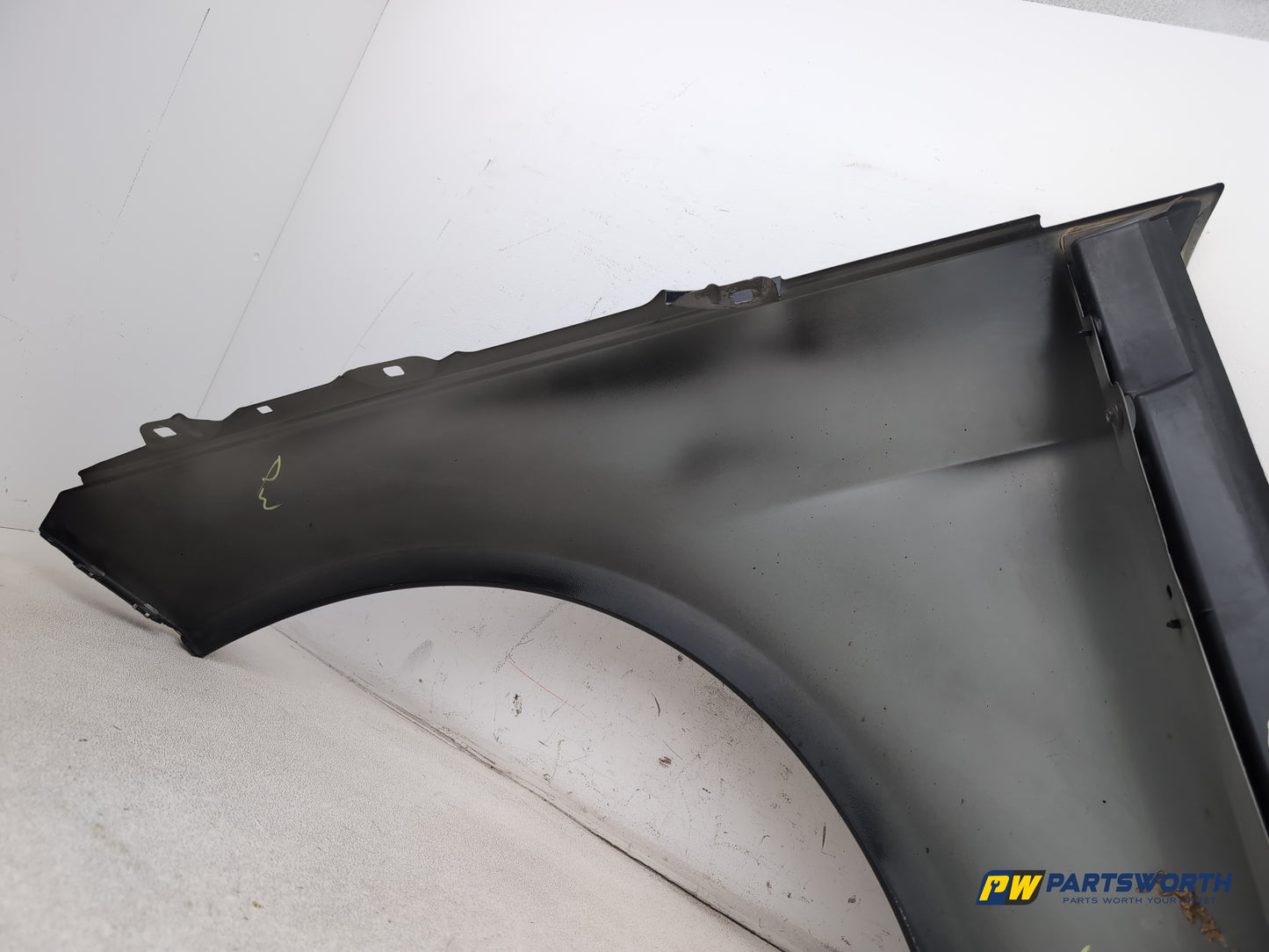 Mercedes-Benz E220 E-Class Saloon Wing Front Rh Driver Side Obsidian Black C197 - photo 8