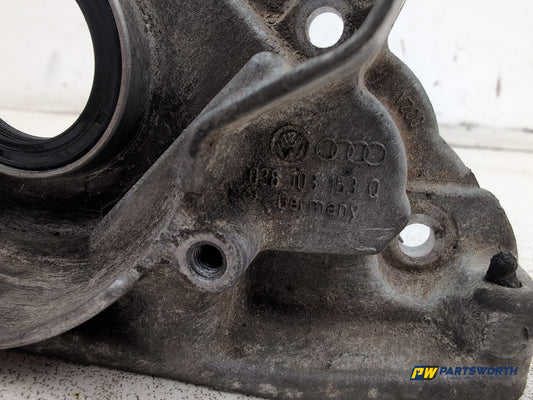 Audi A1 Contrast Edition Tdi 1.6l Diesel Crankshaft Seal Housing 038103153 - photo 2