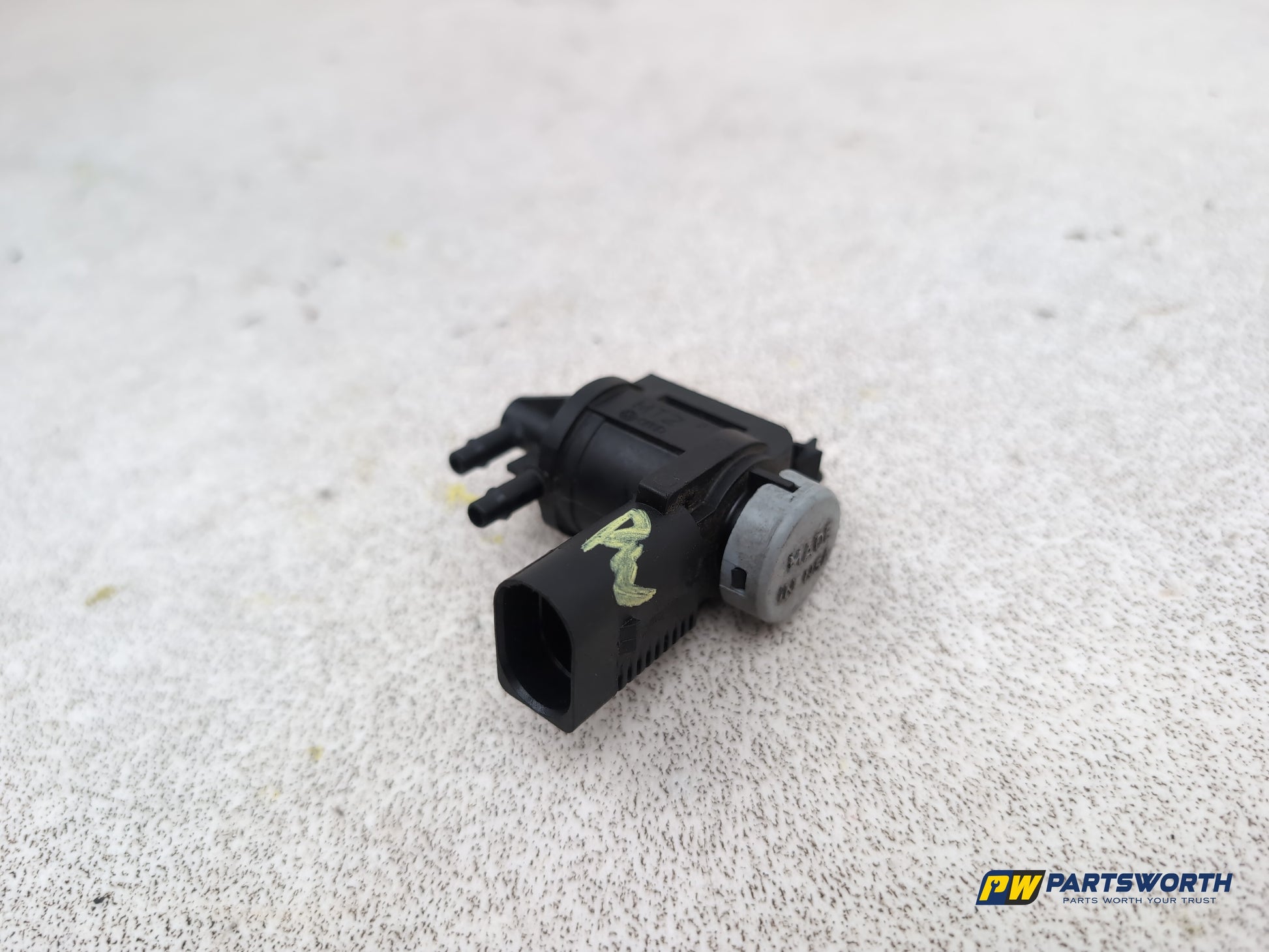 Audi A1 Contrast Edition 1.6l Diesel Turbo Solenoid Valve 1k0906283a 2008-2012 - photo 8