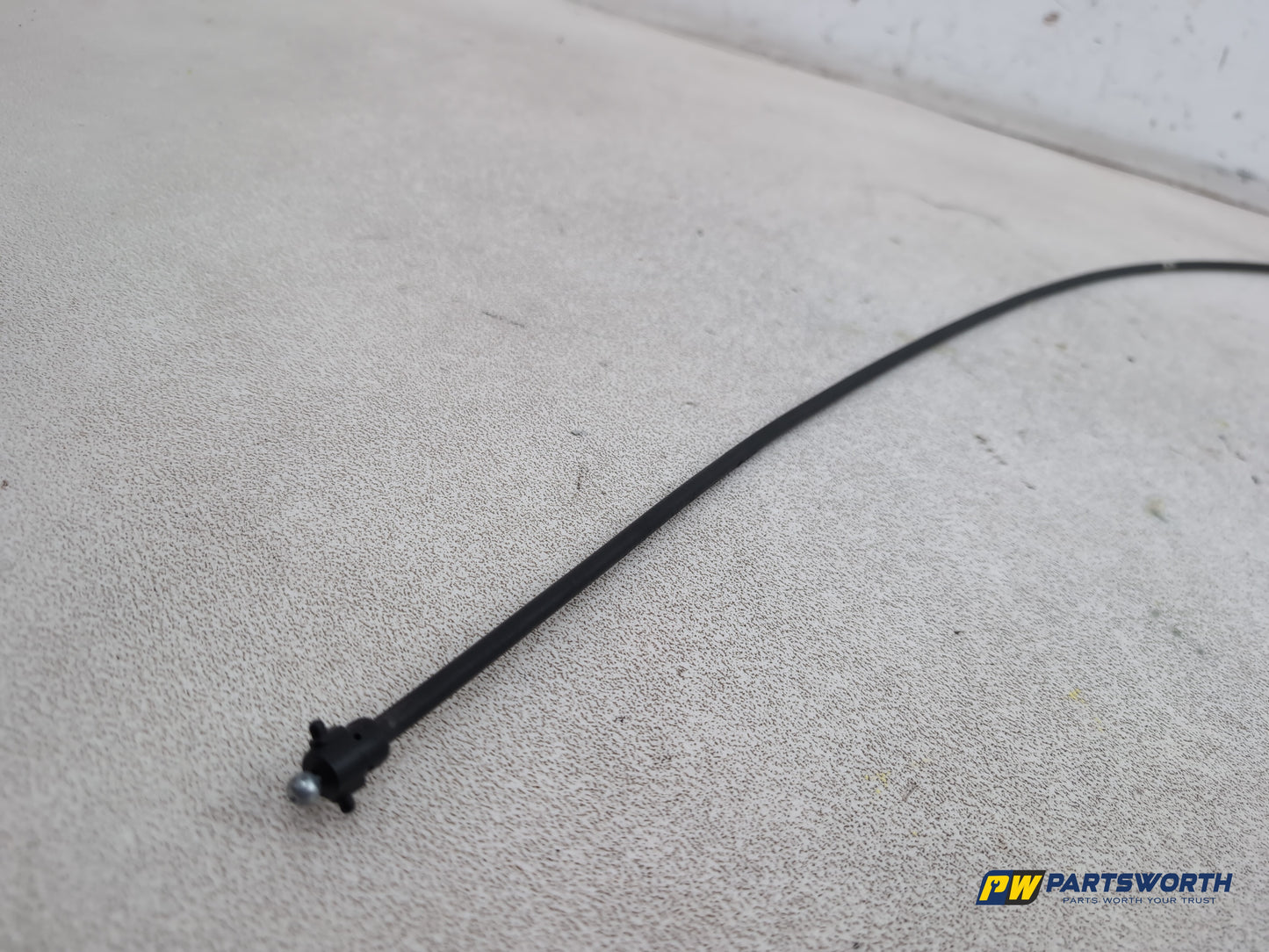 Mercedes-Benz E220 E-Class Sallon Bonnet Release Cable A2128800459 2009-2016 - photo 2