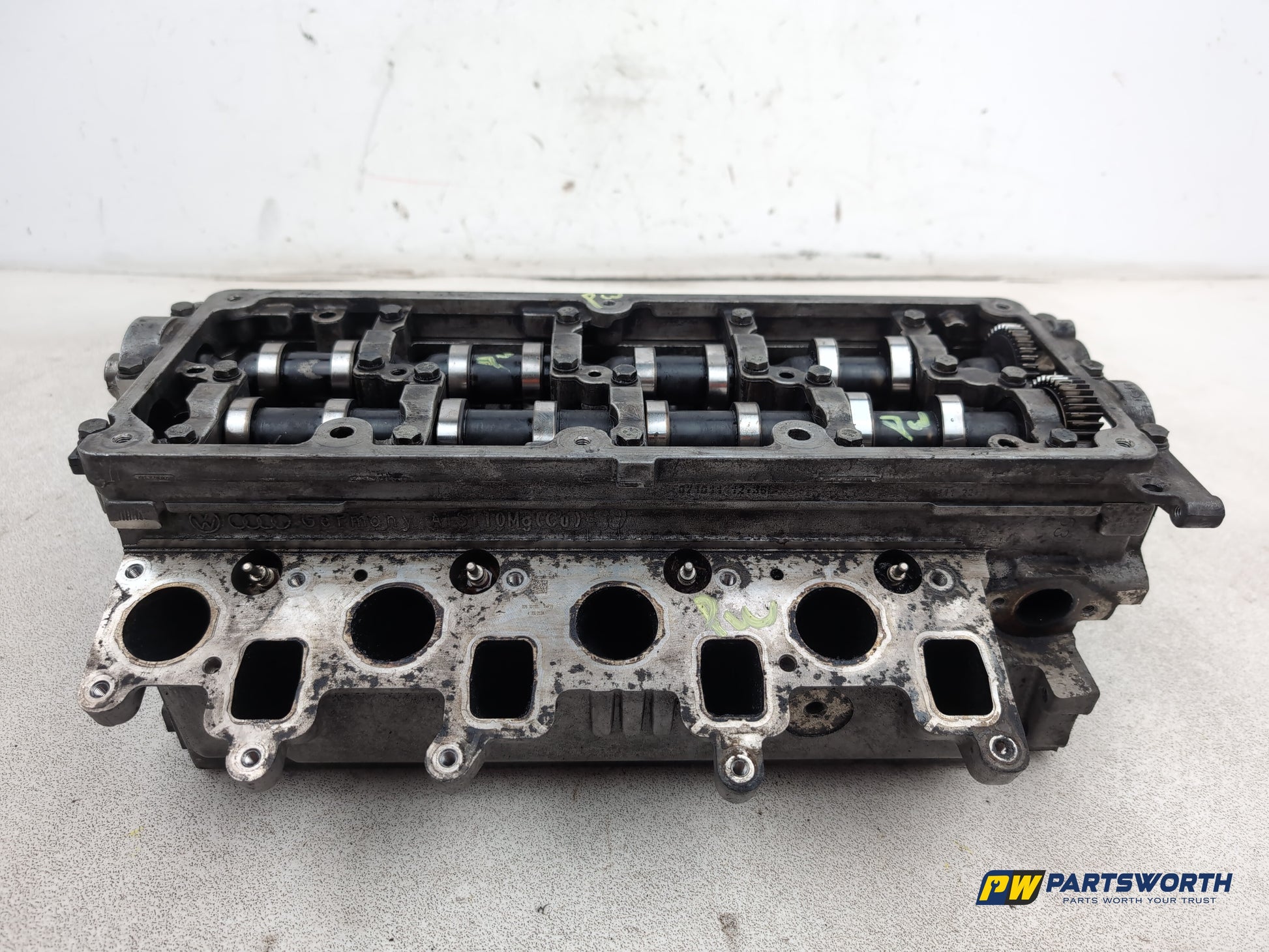 Audi Vw Skoda Seat 1.6l Diesel Cylinder Head With Camshafts 03l103373a 2008-2012 - photo 2