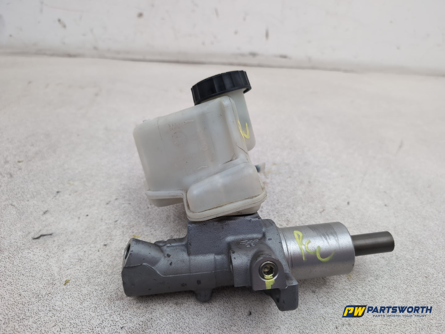 Mercedes-Benz E220 E-Class W212 Brake Master Cylinder Assembly A2044300102 - photo 8