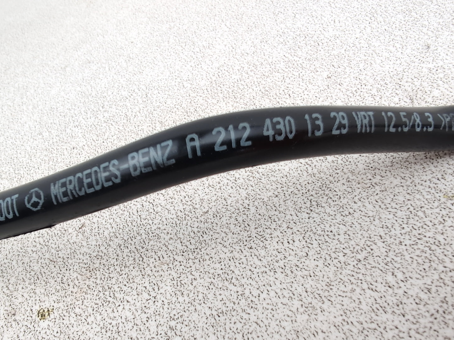Mercedes-Benz E220 W212 Brake Servo Vacuum Pipe Hose A2124301329 - photo 2