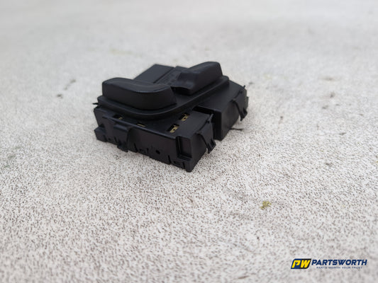 Mercedes-Benz E220 E-Class W212 Front Left Seat Control Switch A2048701858 - photo 2