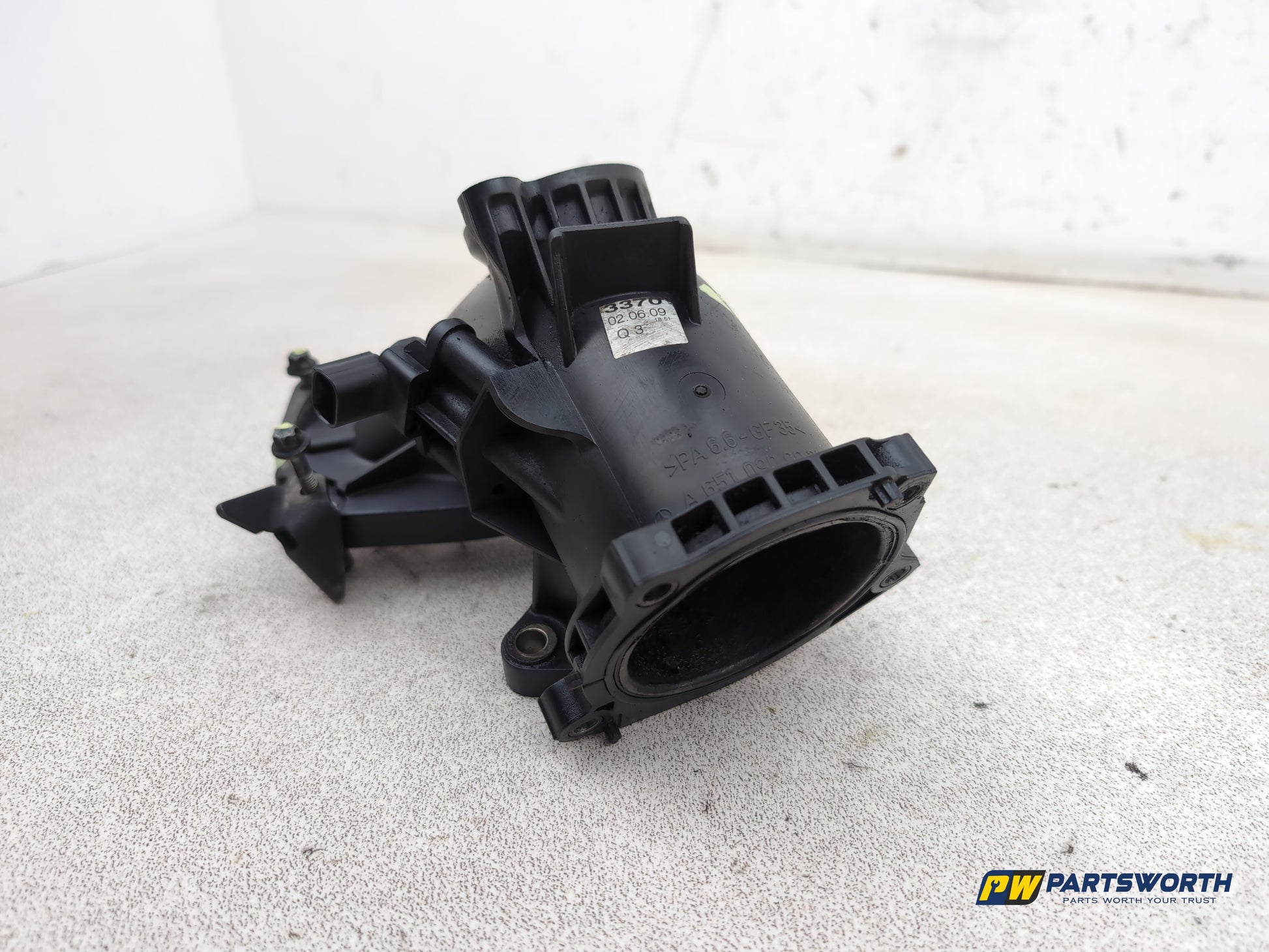 Mercedes-Benz E220 E-Class W212 Engin Inlet Manifold A6510900028 2009-2016 - photo 2
