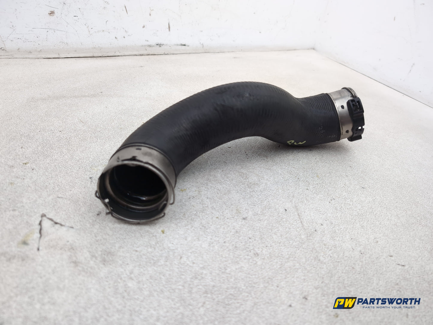 Mercedes-Benz E220 E-Class W212 Turbo Intercooler Bottom Hose 2009-2016 - photo 2