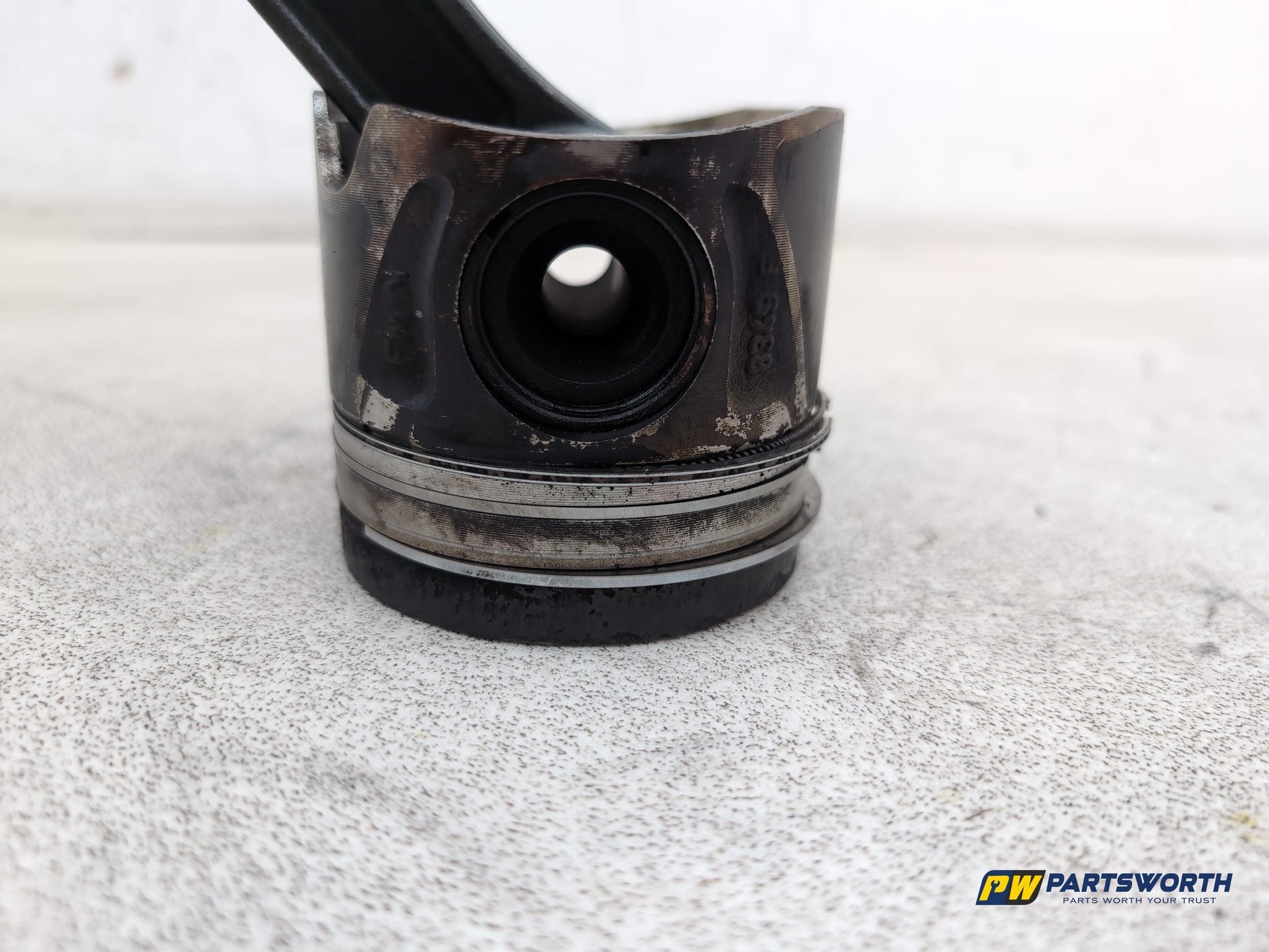 Mercedes-Benz E220 E-Class W212 Diesel 2.1l Piston With Conrod Om 651.924 - photo 2