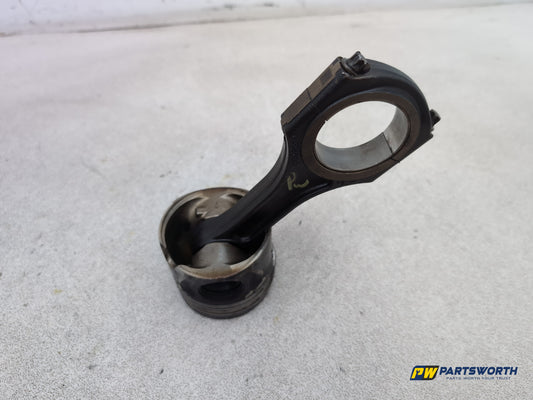 Mercedes-Benz E220 E-Class W212 Diesel 2.1l Piston With Conrod Om 651.924 - photo 2