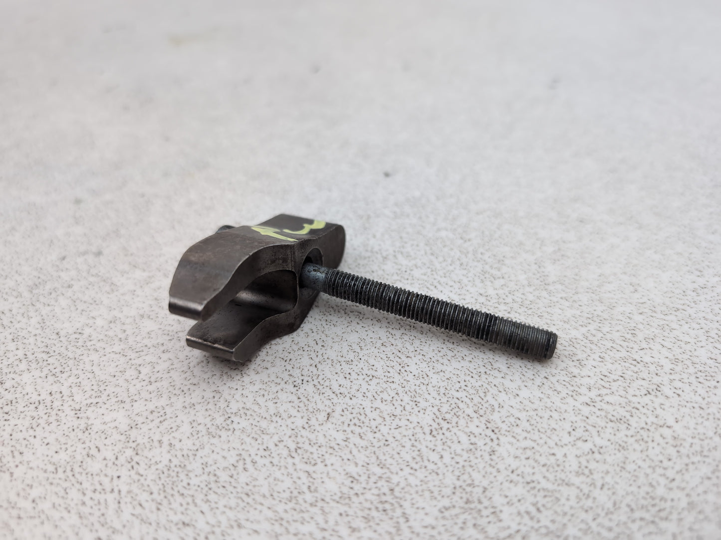 Mercedes-Benz E220 E-Class W212 2.1l Diesel Fuel Injector Clamp With Bolt - photo 2