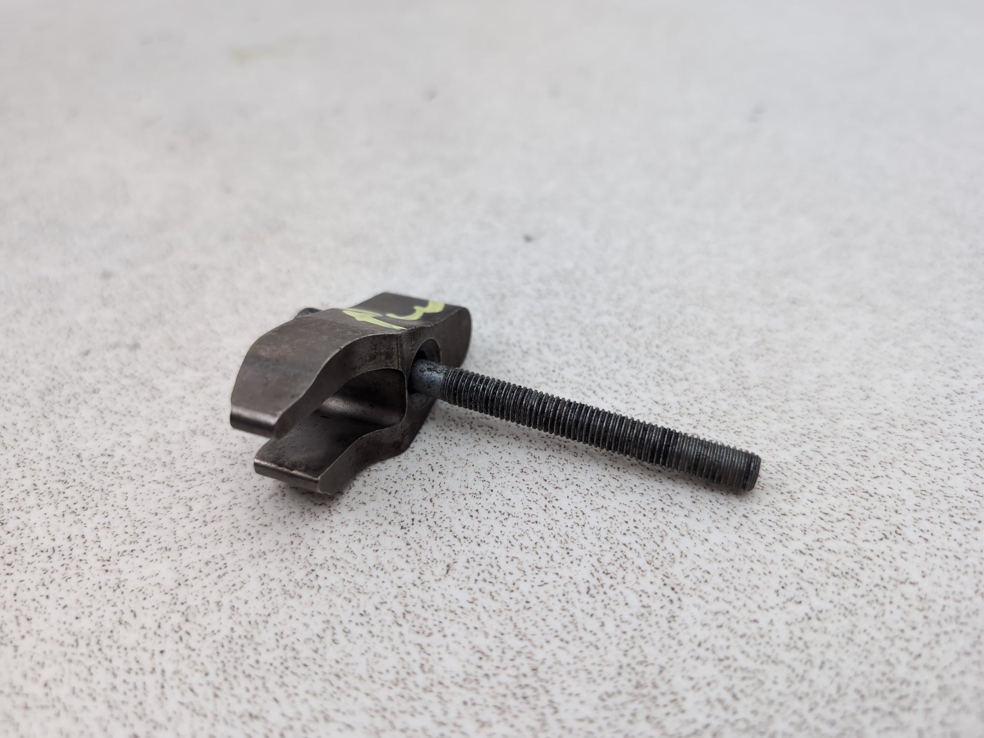Mercedes-Benz E220 E-Class W212 2.1l Diesel Fuel Injector Clamp With Bolt - photo 2