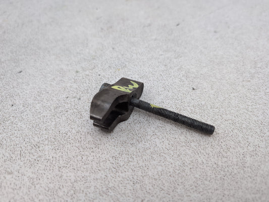 Mercedes-Benz E220 E-Class W212 2.1l Diesel Fuel Injector Clamp With Bolt - photo 2