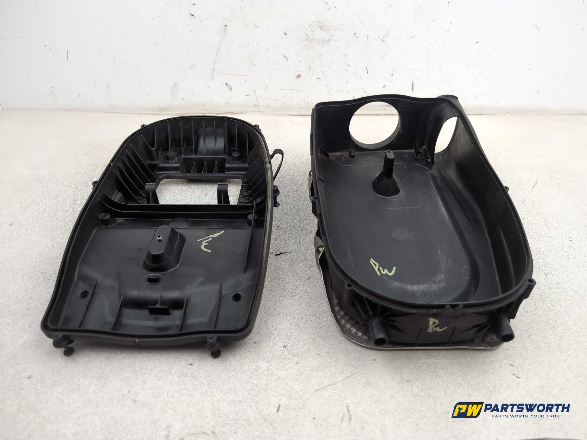 Mercedes-Benz E220 E-Class W212 Air Filter Airbox Housing A6510901101 2009-2016 - photo 8