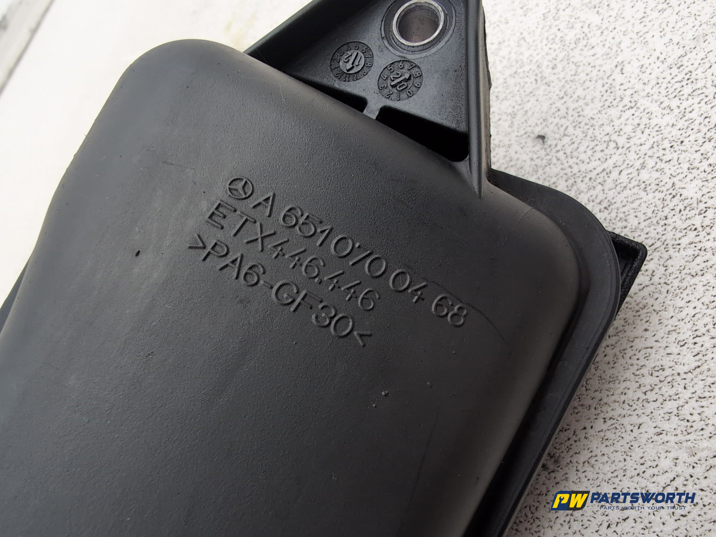 Mercedes-Benz E220 E-Class W212 2.1l Diesel Vacuum Container Tank A6510700468 - photo 8