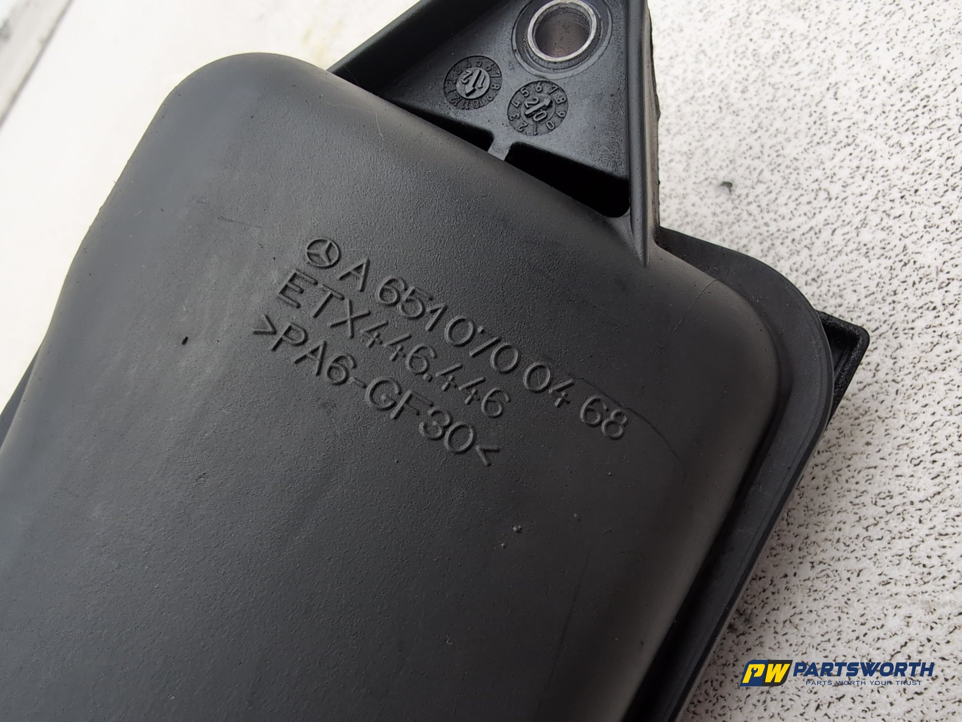 Mercedes-Benz E220 E-Class W212 2.1l Diesel Vacuum Container Tank A6510700468 - photo 8
