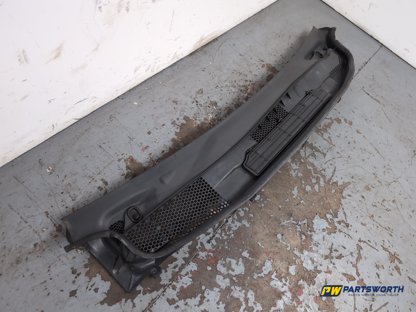 Mercedes-Benz B200 B-Class W245 Scuttle Panel A1698300413 2005-2011 - photo 2