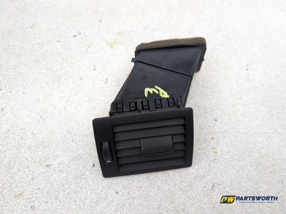 Mercedes-Benz B200 B-Class W245 Air Vent Front Left Dashboard A1698300154 - photo 2