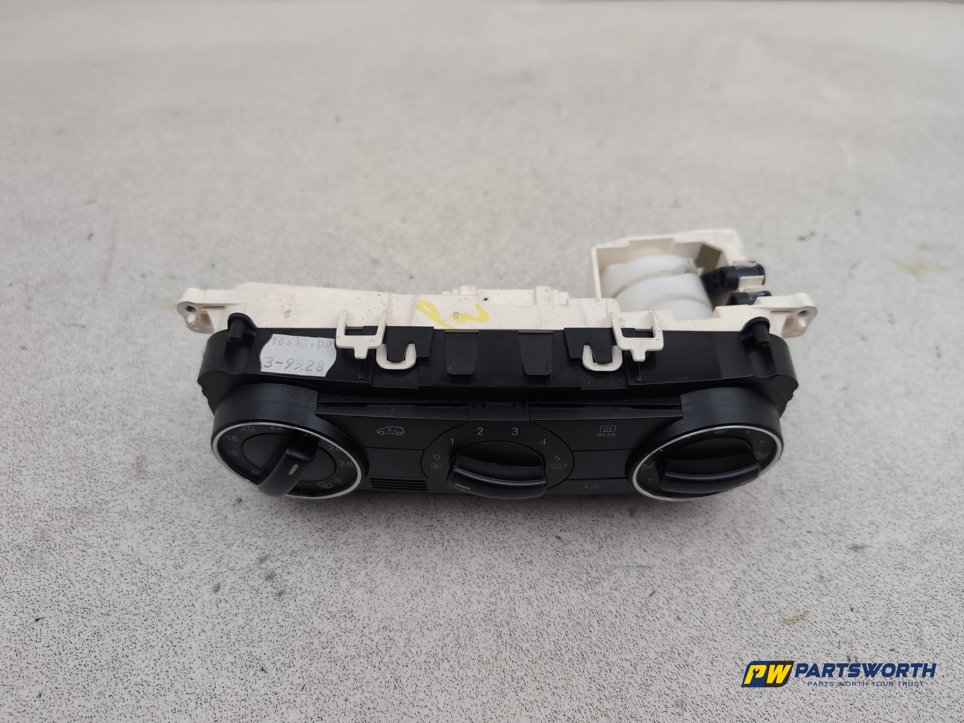 Mercedes-Benz B200 B-Class W245 Climate Control Switch A1699000900 2005-2011 - photo 2