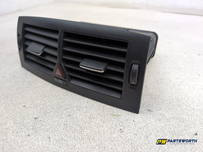 Mercedes-Benz B200 B-Class W245 Dashbort Trim Air Vent Centre A1698301254 - photo 2