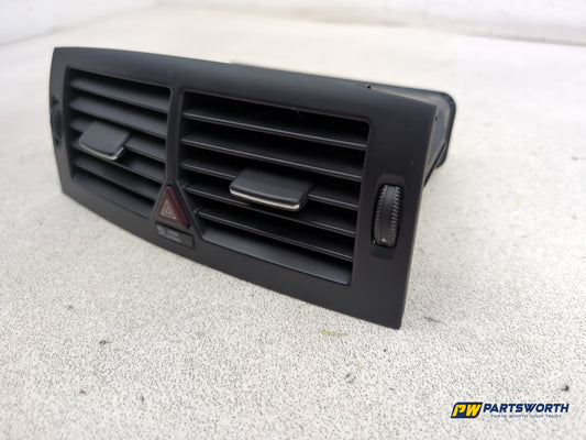 Mercedes-Benz B200 B-Class W245 Dashbort Trim Air Vent Centre A1698301254 - photo 2