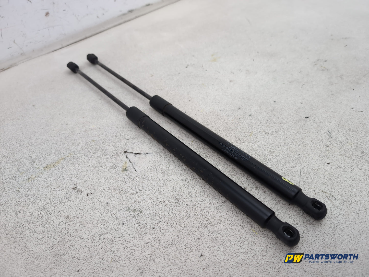 Mercedes-Benz B200 B-Class W245 Tailgate Gas Spring Damper A1699800964 2005-2011 - photo 2