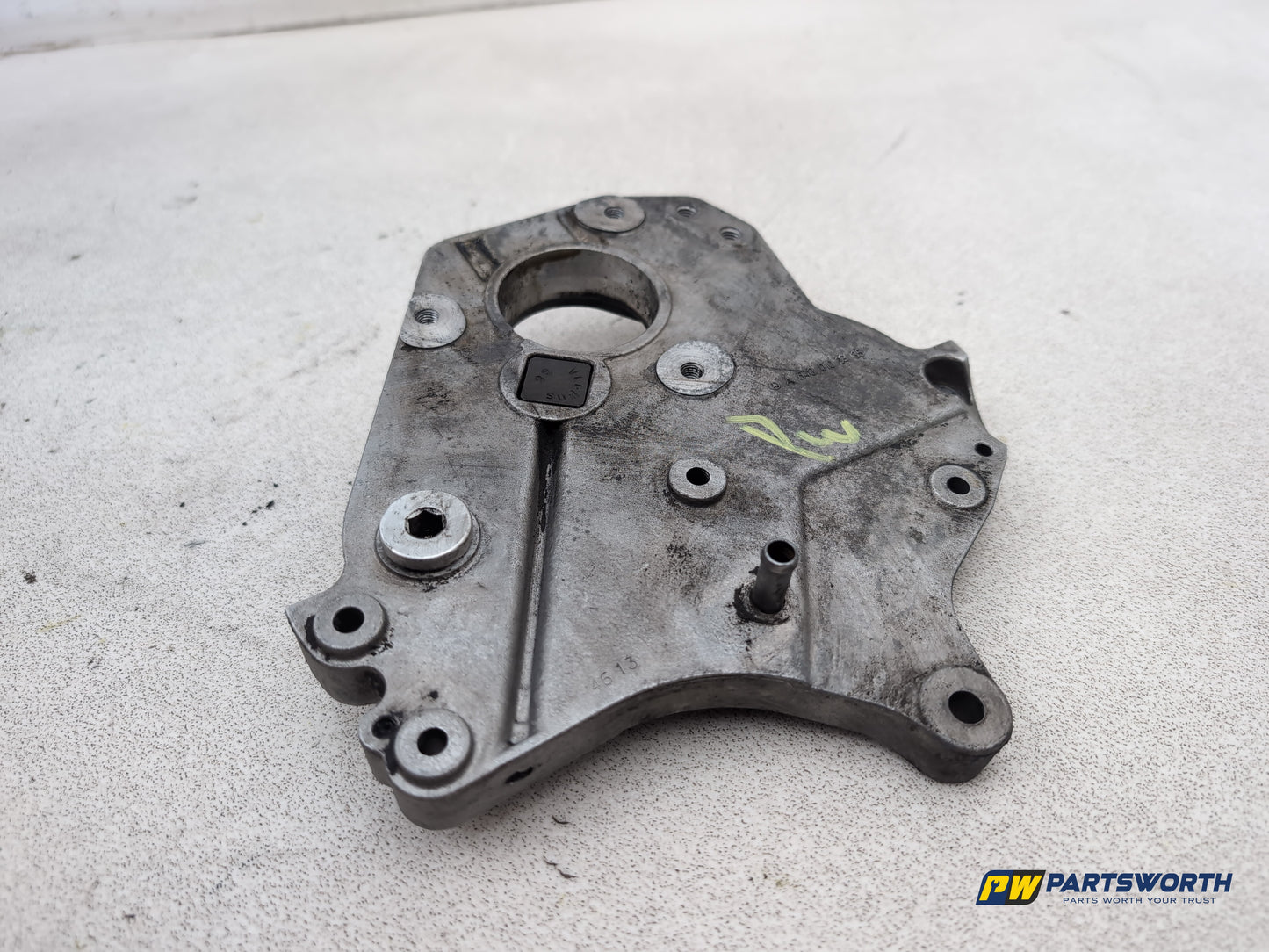 Mercedes-Benz B200 B-Class W245 2.0l Diesel Engine End Plate Cover A6400102335 - photo 2