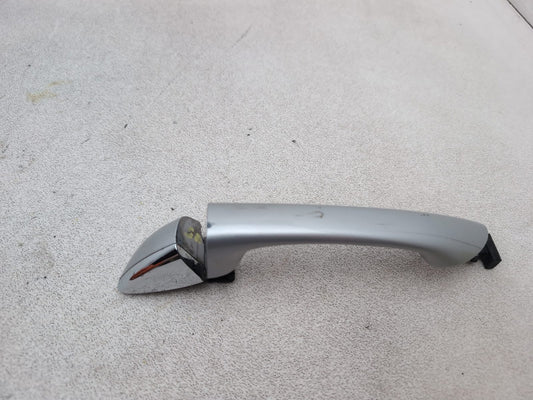 Front Right Door Handle 2