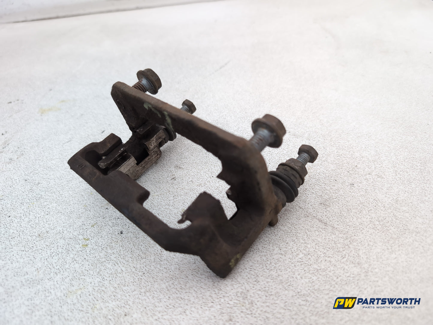 Mercedes-Benz B200 B-Class W245 Brake Rear Caliper Support Rh Driver Side - photo 2