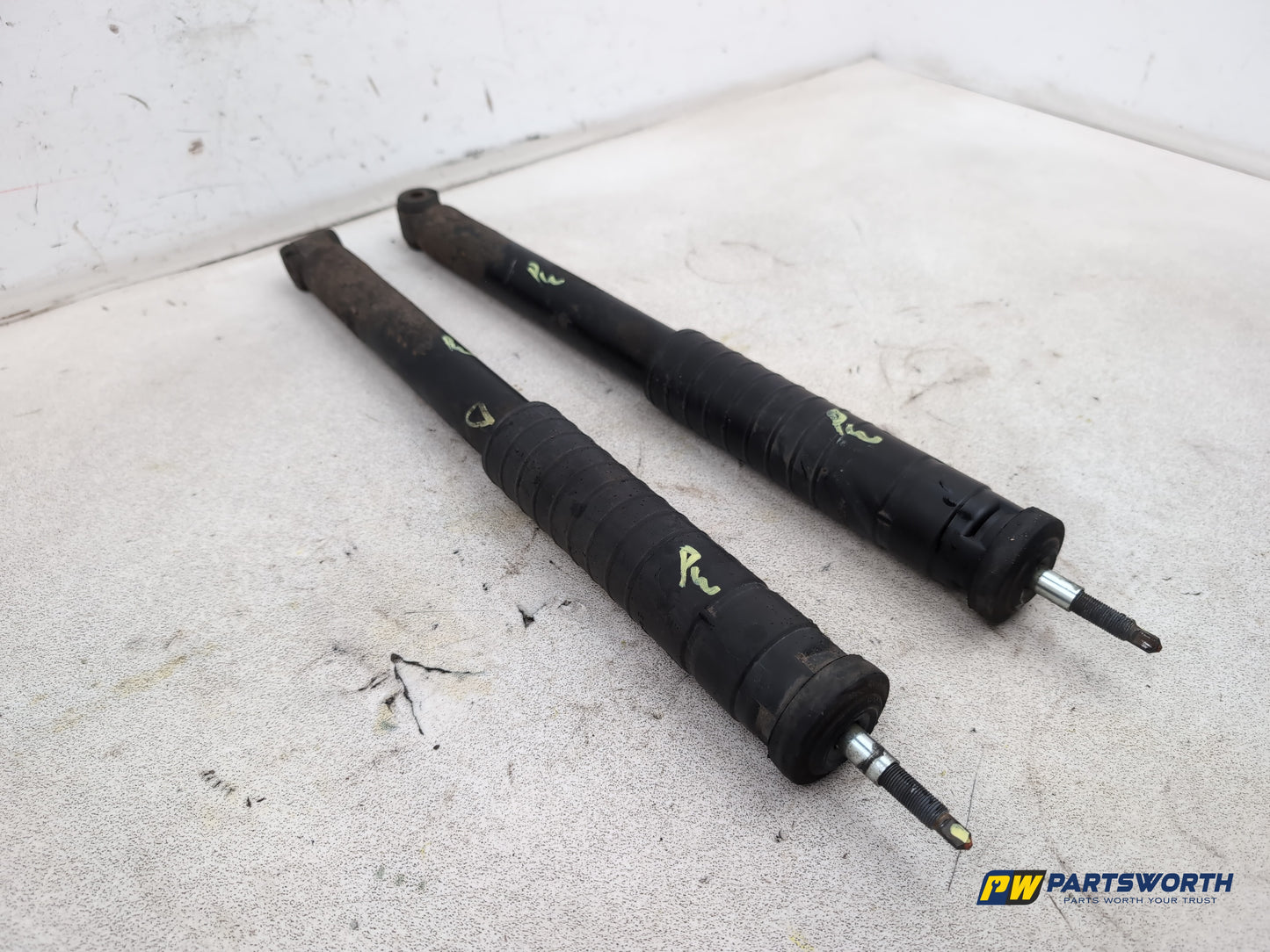 Mercedes-Benz B200 B-Class W245 2.0l Diesel Shock Asborber Rear Pair 2005-2011 - photo 2