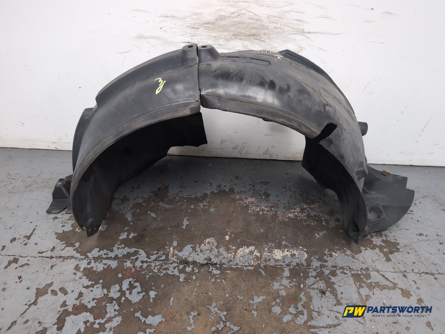 Mercedes-Benz E220 E-Class W212 Moulding Wheel Arch Front Rh Driver Side - photo 8