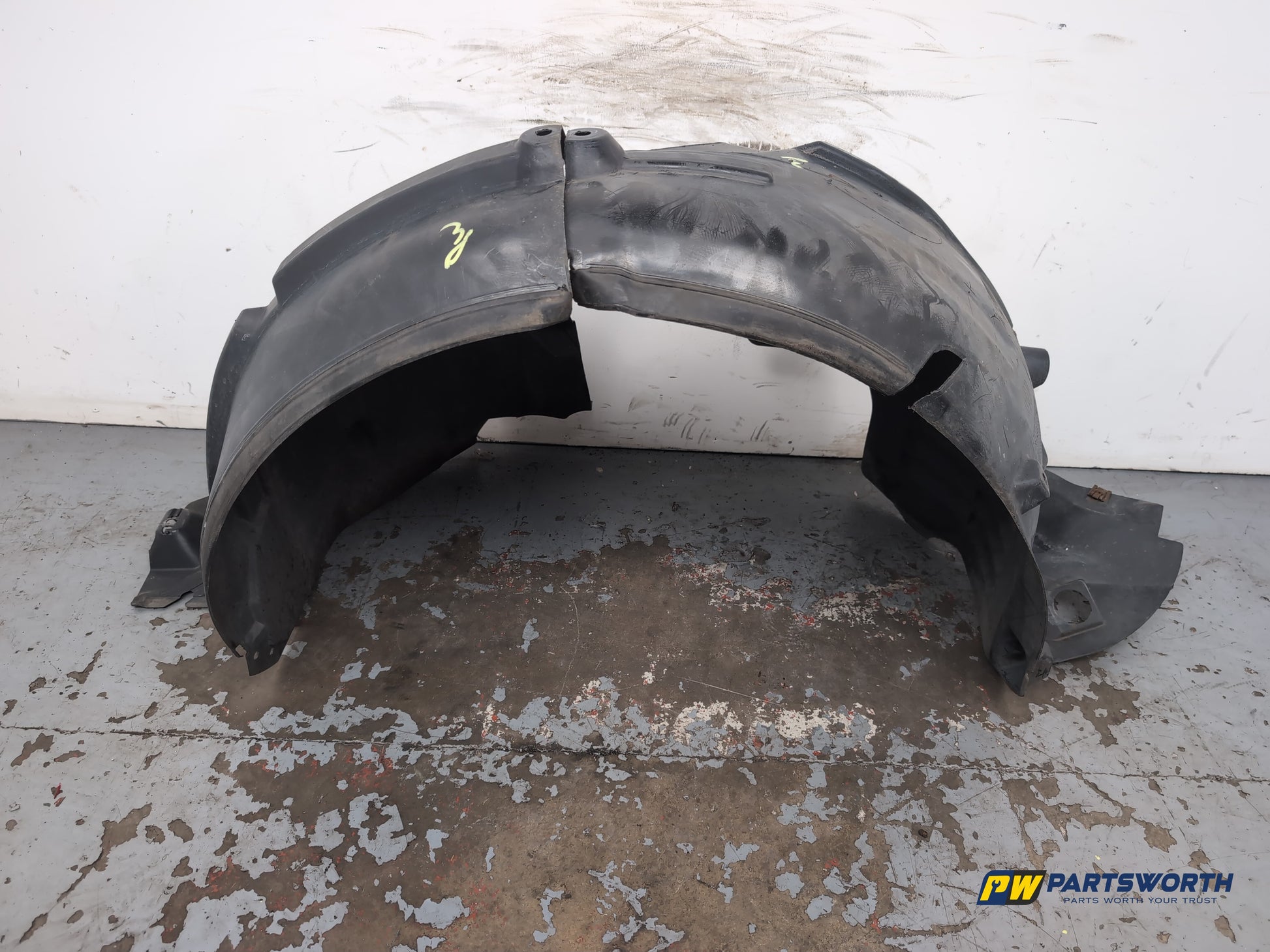 Mercedes-Benz E220 E-Class W212 Moulding Wheel Arch Front Rh Driver Side - photo 8