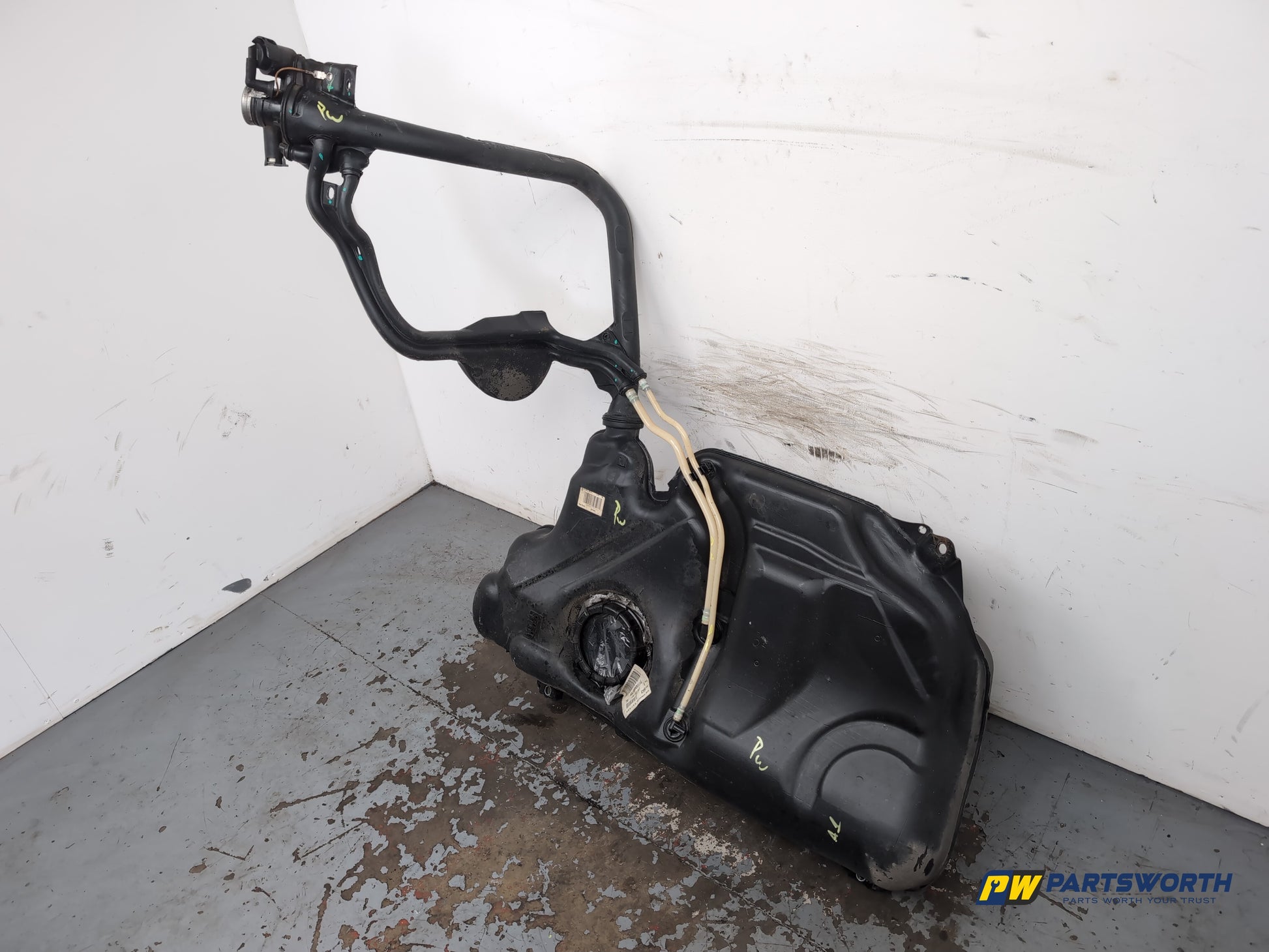 Audi A1 Contrast Edition Tdi 1.6l Diesel Fuel Tank Cayc 6r0201085a 2008-2012 - photo 2