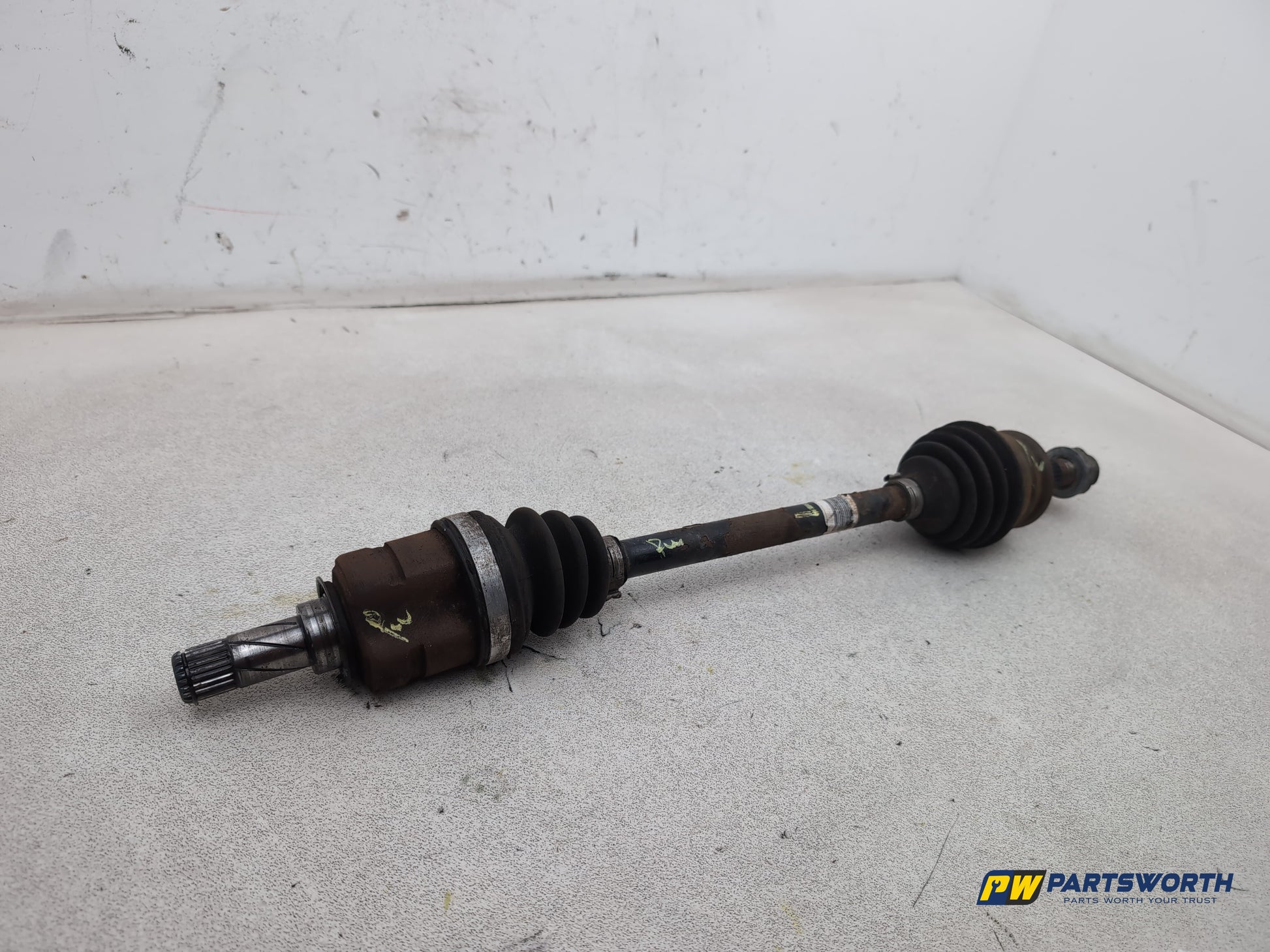 Vauxhall Corsa Se 1.2l Petrol Driveshaft Front Lh Passenger Side 2006-2014 - photo 2