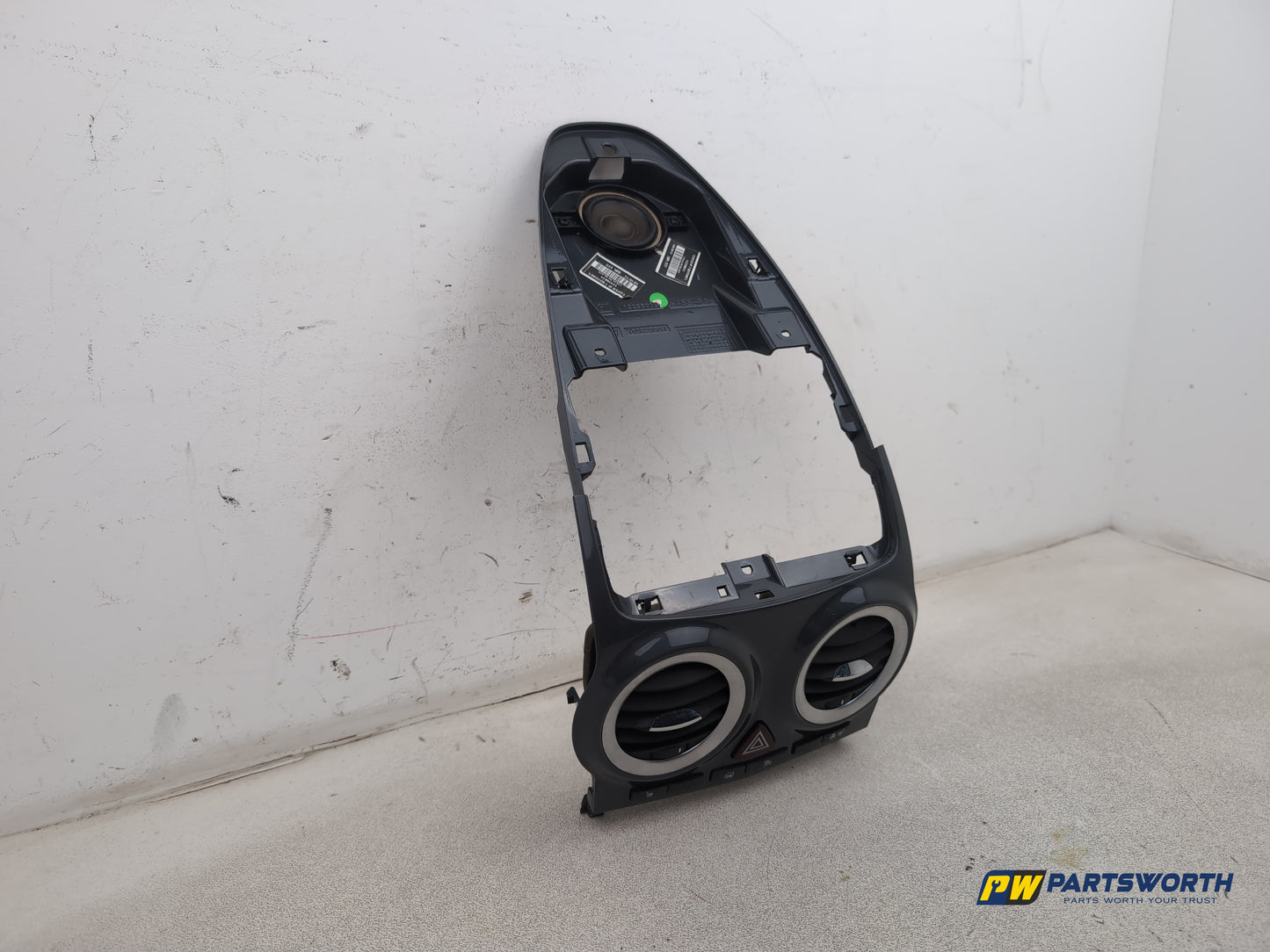 Vauxhall Corsa Se Centre Console Trim With Air Vent 13295008 2006-2014 - photo 2