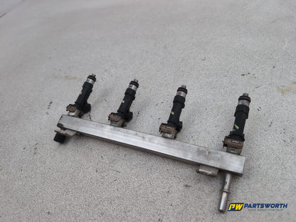 Vauxhall Corsa Se 1.2l Petrol Fuel Rail With Injectors 55562258 2006-2014 - photo 2