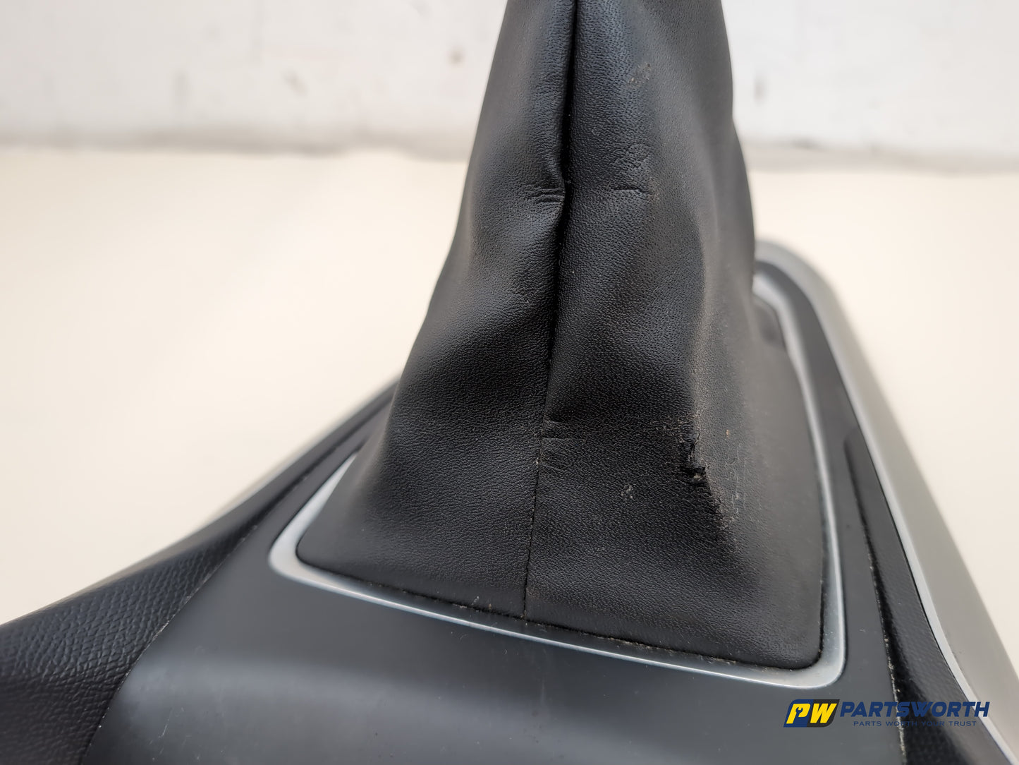 Peugeot 308 Allure Blue Hdi Centre Console Trim With Gear Shif Gaiter And Knob - photo 8