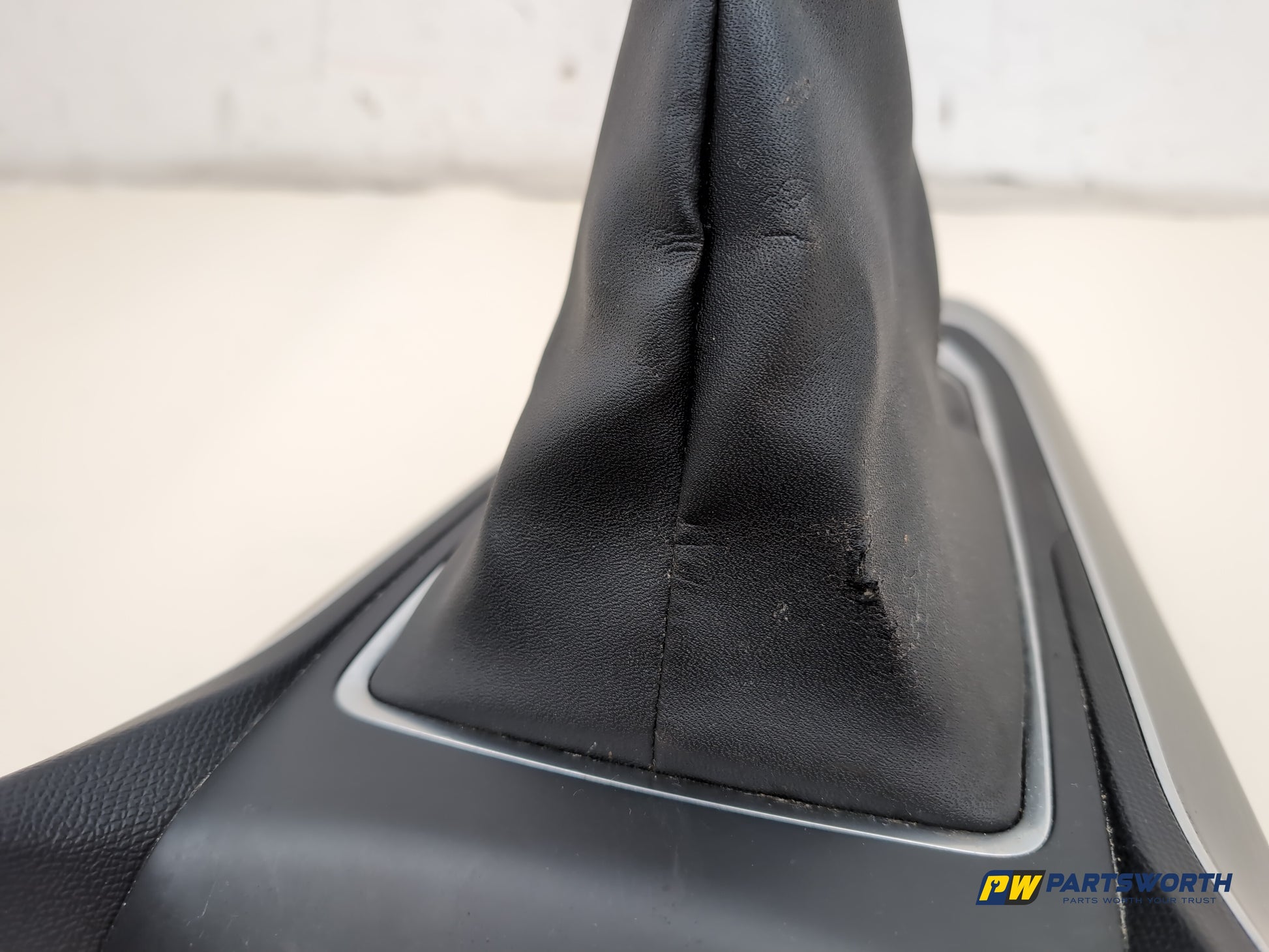Peugeot 308 Allure Blue Hdi Centre Console Trim With Gear Shif Gaiter And Knob - photo 8