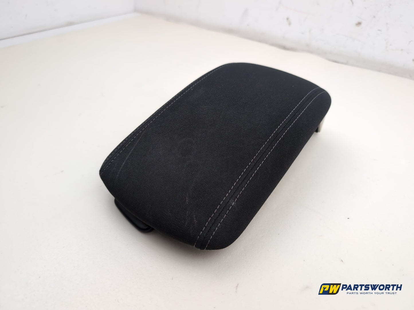 Peugeot 308 Allure Blue Hdi Centre Console Armrest 2013-2021 - photo 2