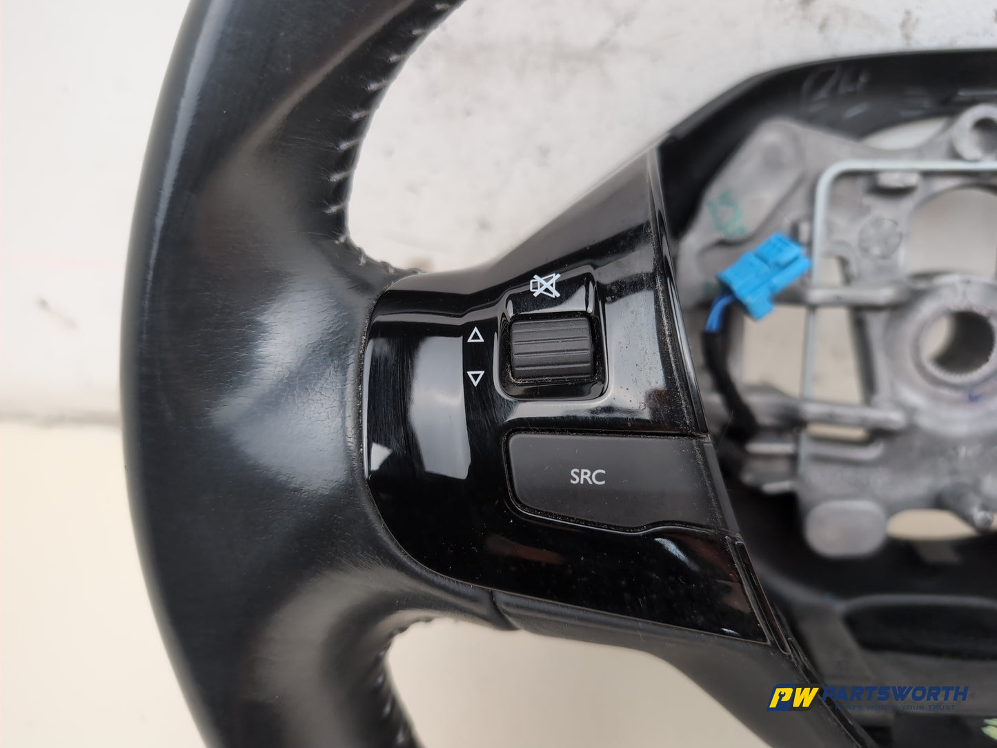 Peugeot 308 Allure Blue Hdi Multifunction Steering Wheel 6225869 2013-2021 - photo 2