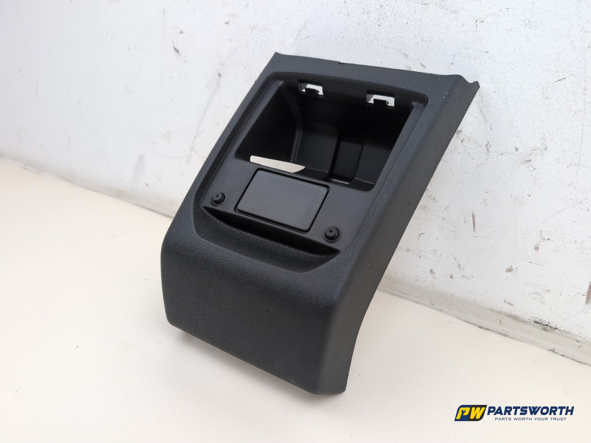 Peugeot 308 Allure Blue Hdi Rear Centre Console Trim 9800052377 2013-2021 - photo 2
