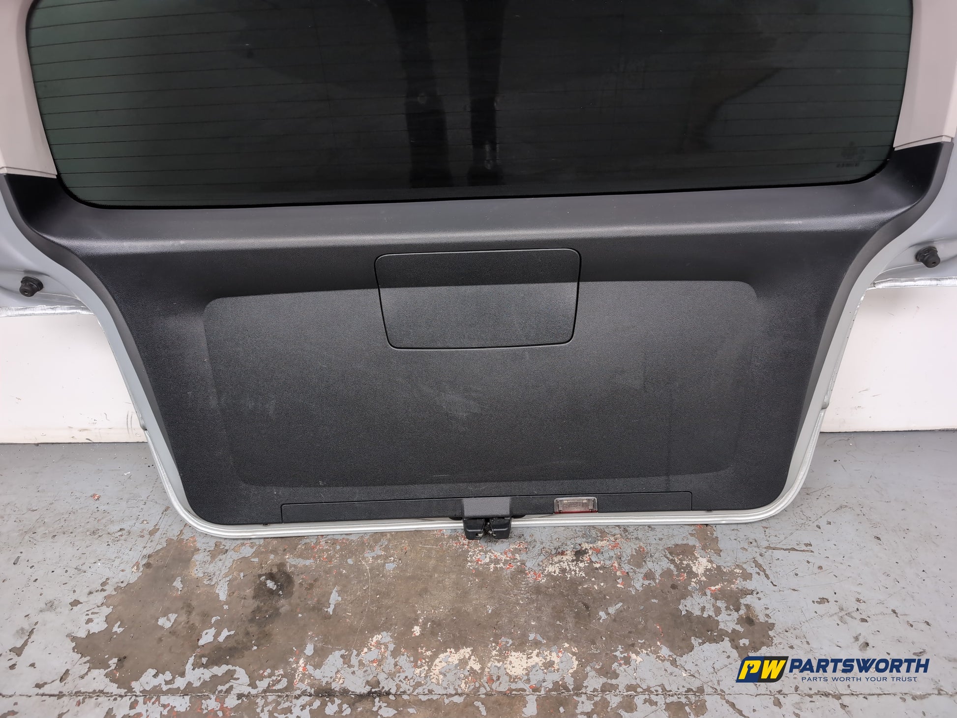Boot Lid 8