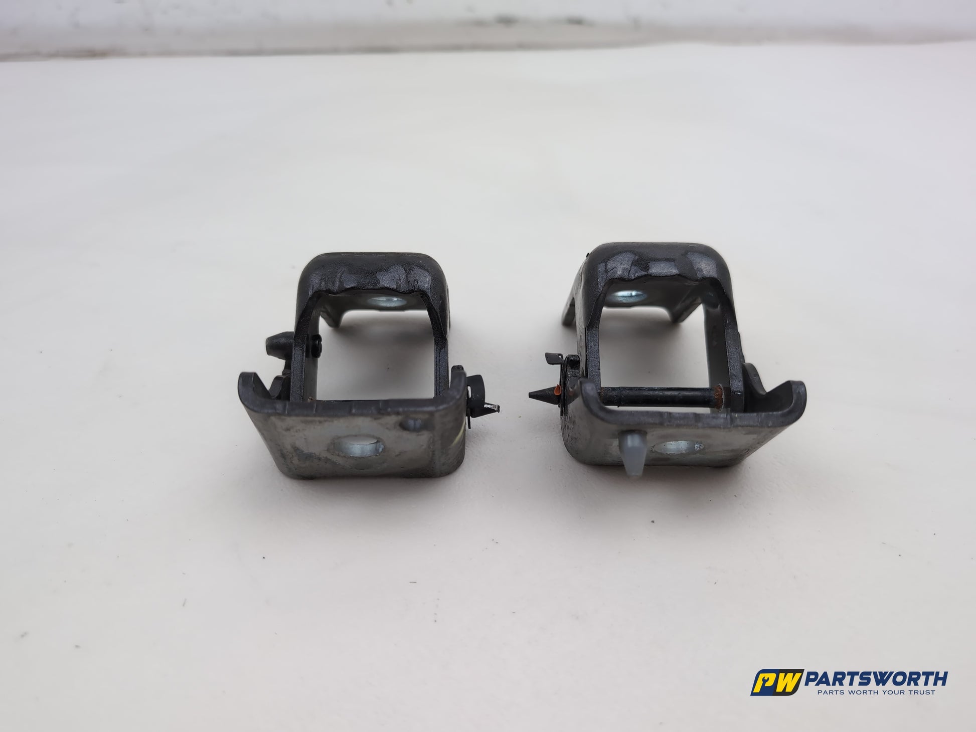 Peugeot 308 Allure Blue Hdi Driver Side Rh Front Door Hinge Pair 2013-2021 - photo 2