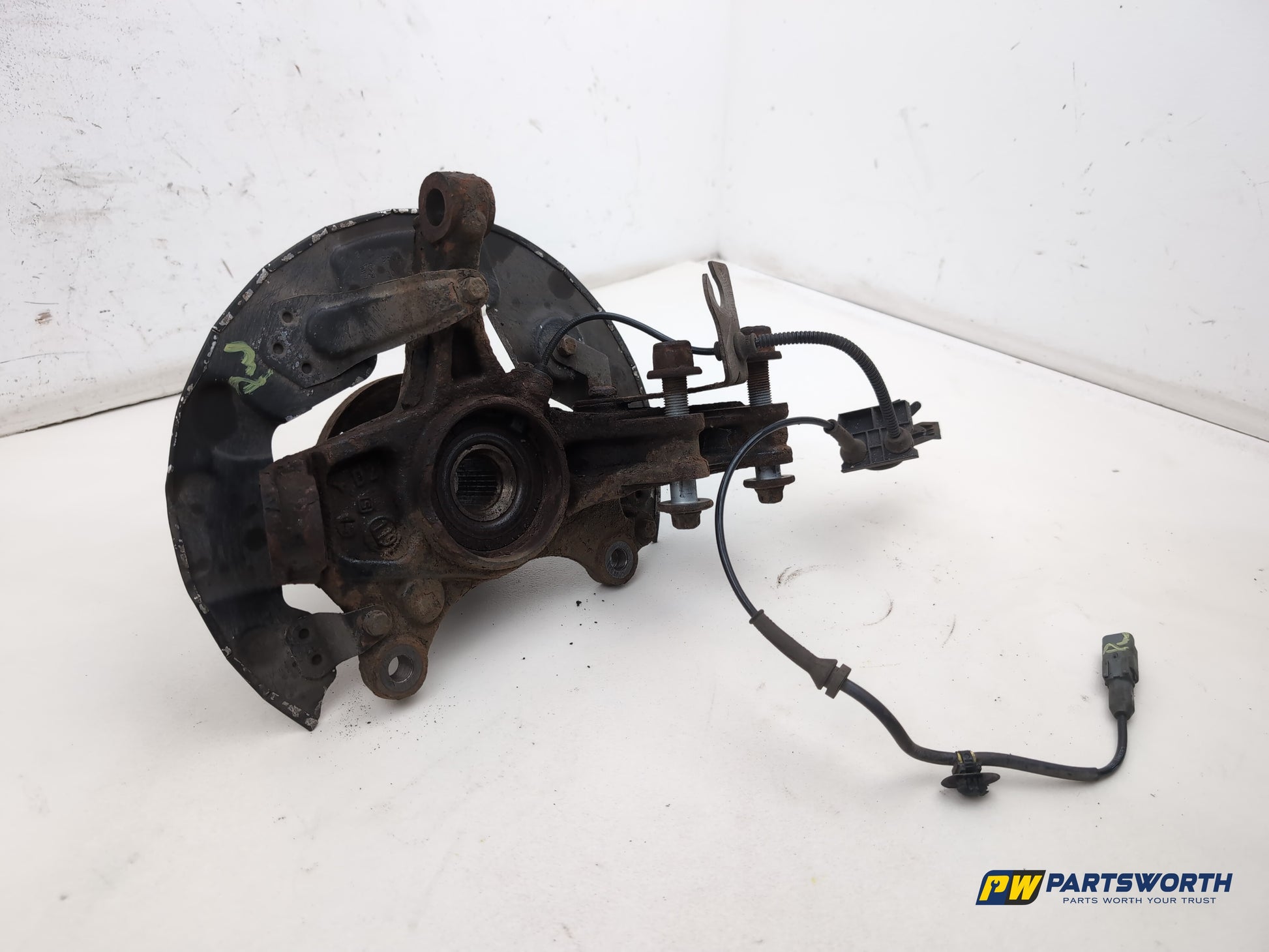 Peugeot 308 Allure Blue Hdi Wheel Hub Front Lh Passenger Side 2013-2021 - photo 2