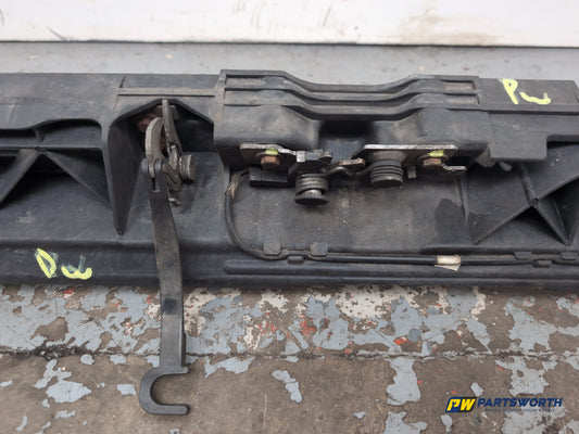 Peugeot 308 Allure Blue Hdi Front Slam Panel Bonnet Catch Latch 9807148180 - photo 2